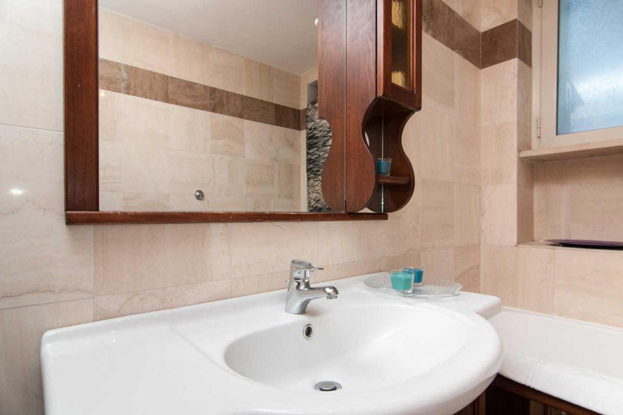 רומא Termini Colosseum Apartment מראה חיצוני תמונה